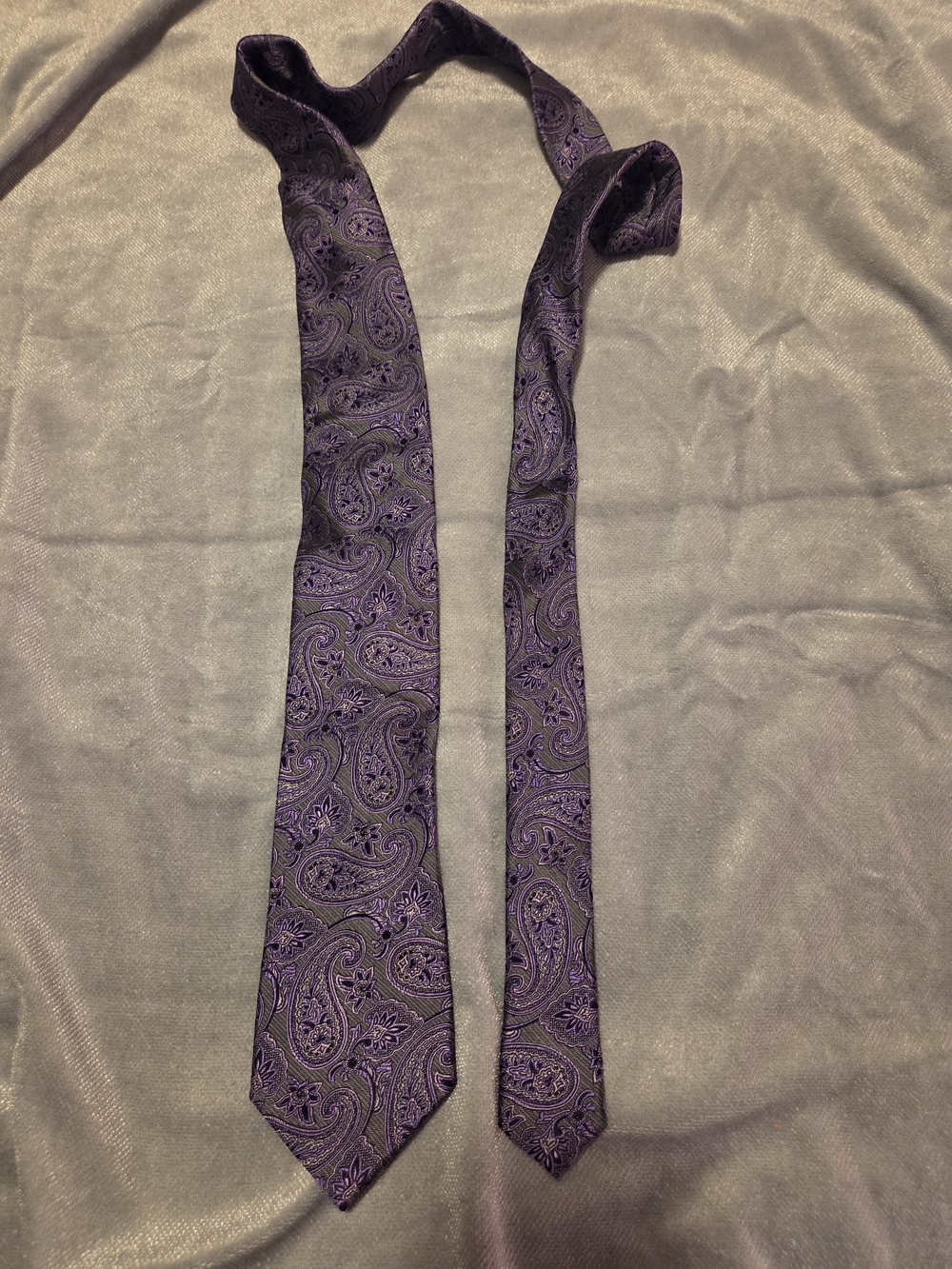 Pronto Uomo Purple Paisley Silk Tie with Black Accents